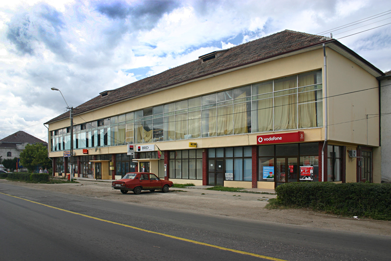 Rekasch - Complex Comercial.jpg